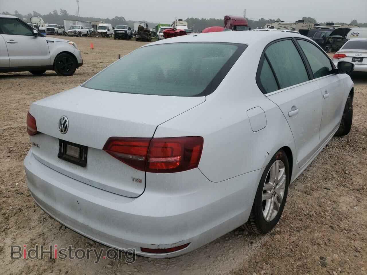 2017 VOLKSWAGEN JETTA - VIN: 3VW2B7AJ6HM247001 - Фото 4