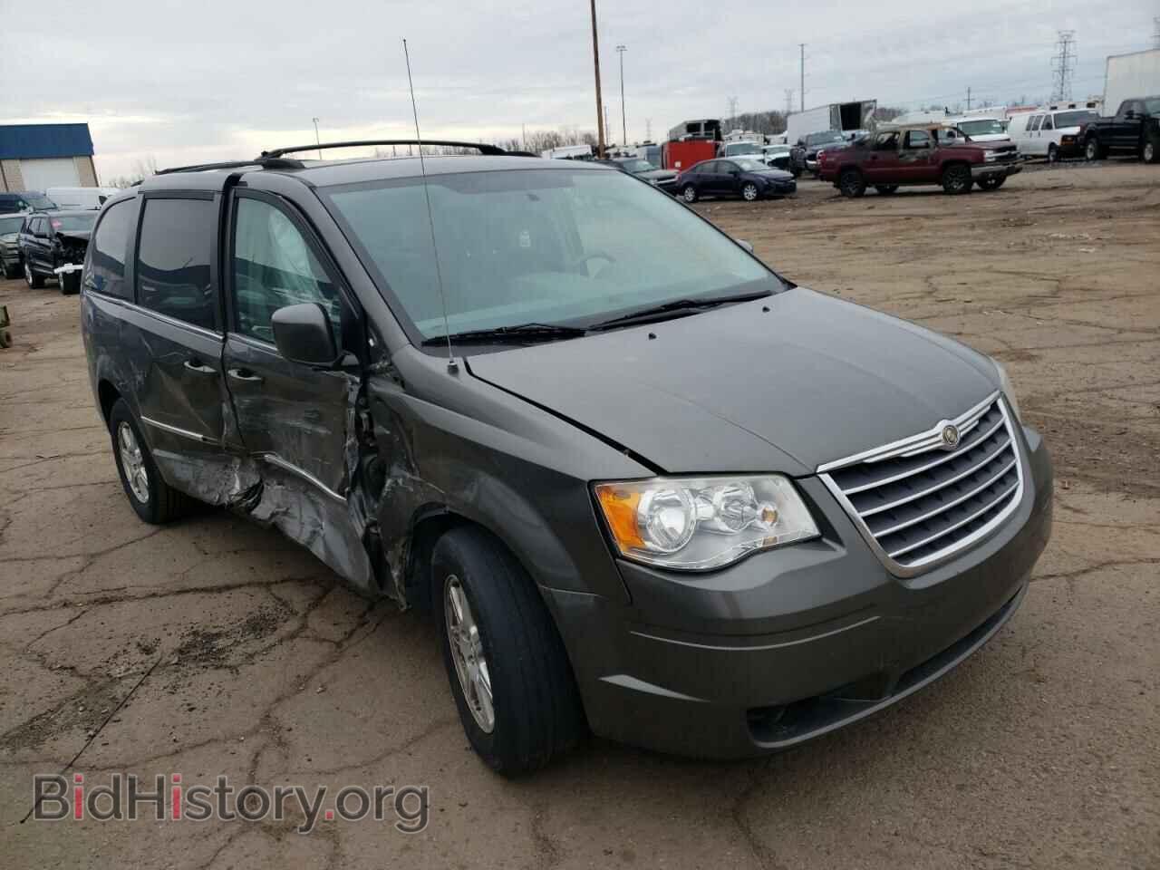 Photo 2A4RR5D1XAR442492 - CHRYSLER MINIVAN 2010