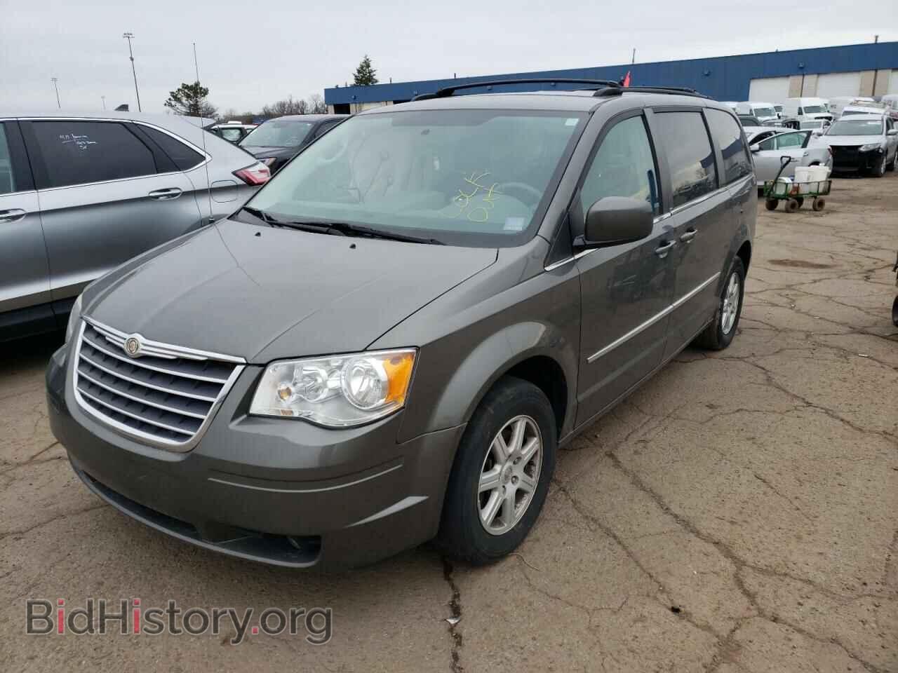 2010 CHRYSLER MINIVAN - VIN: 2A4RR5D1XAR442492 - Фото 2