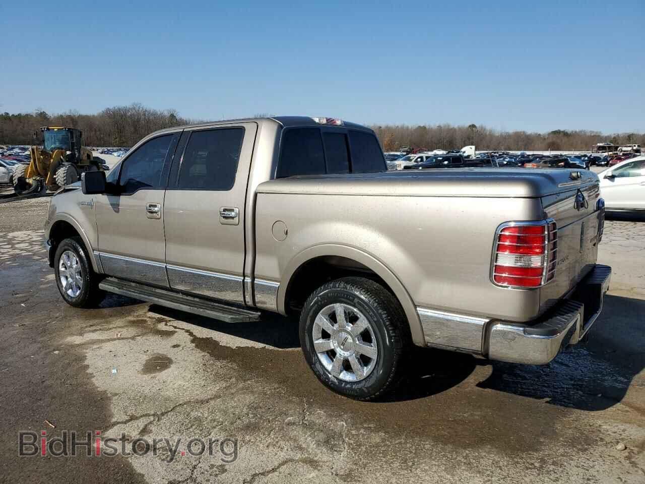 2006 LINCOLN MARK LT - VIN: 5LTPW16546FJ04547 - Фото 2