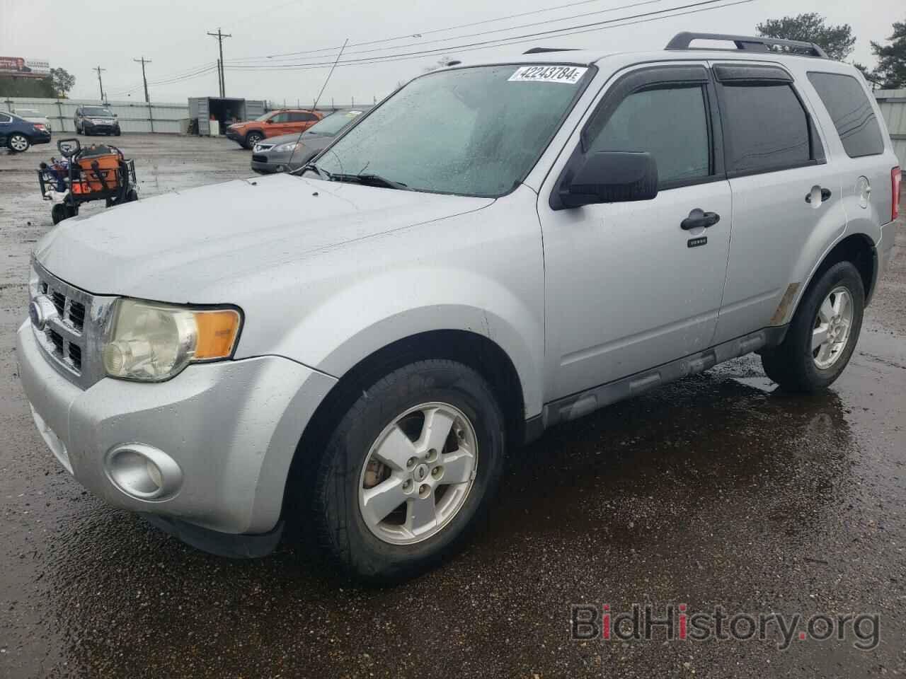 Photo 1FMCU0DG8BKB95549 - FORD ESCAPE 2011