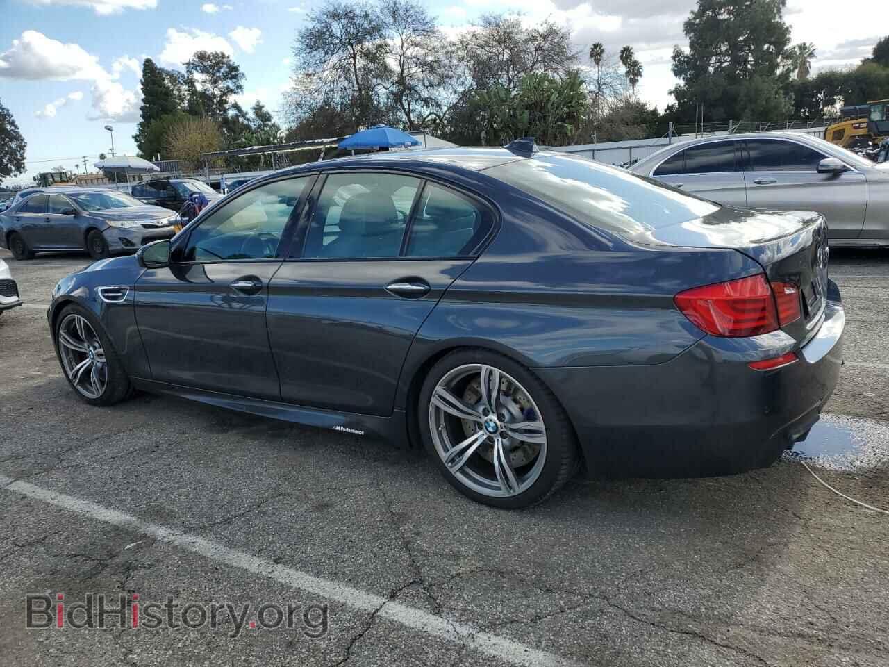 2014 BMW M5 - VIN: WBSFV9C51ED097886 - Фото 2
