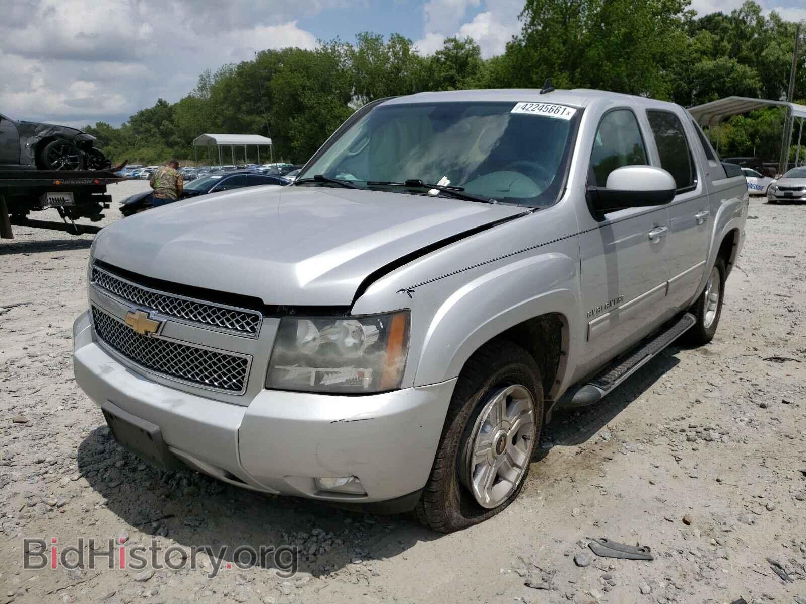 2010 CHEVROLET AVALANCHE - VIN: 3GNNCFE00AG134195 - Фото 2