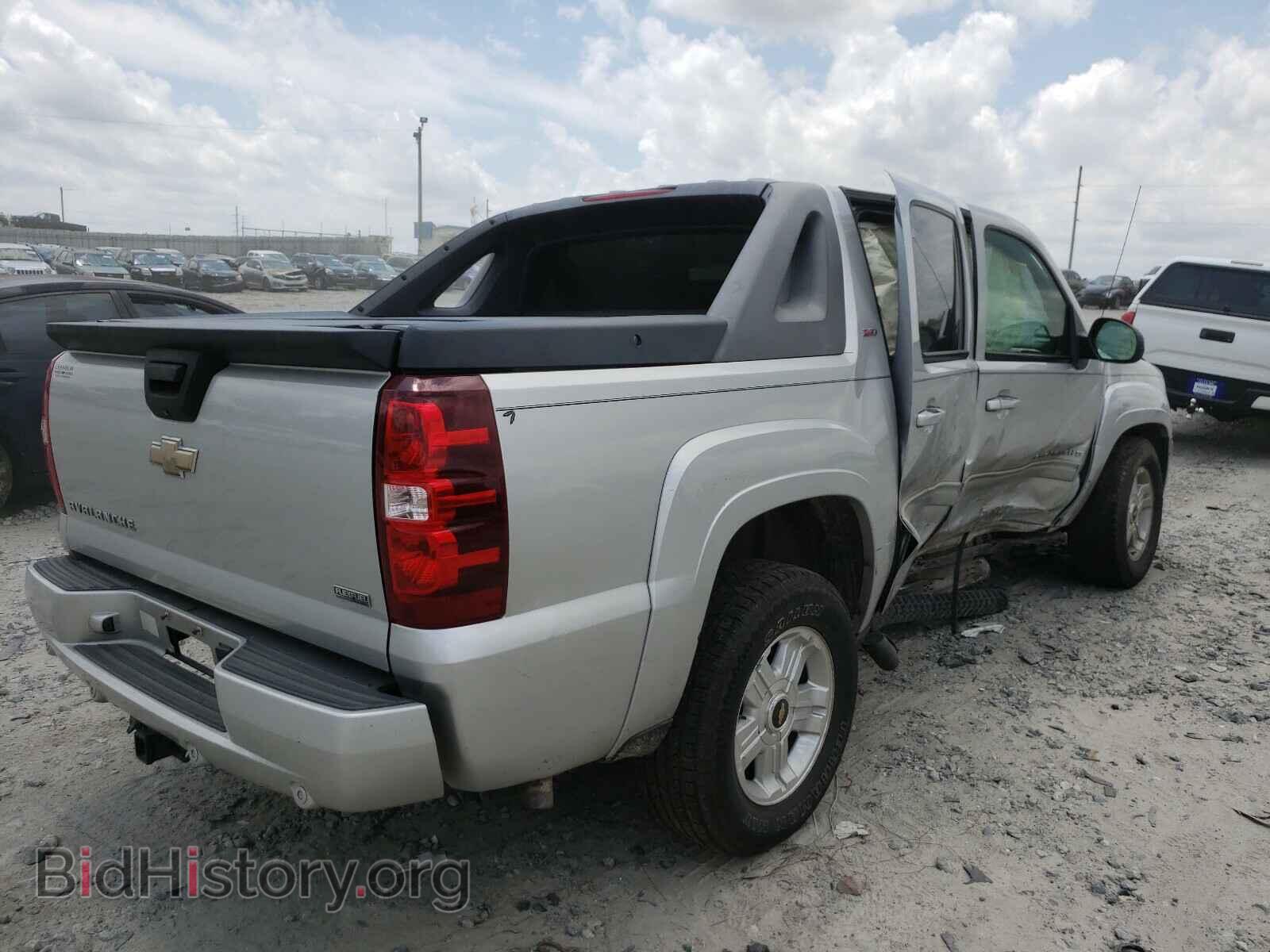 2010 CHEVROLET AVALANCHE - VIN: 3GNNCFE00AG134195 - Фото 4