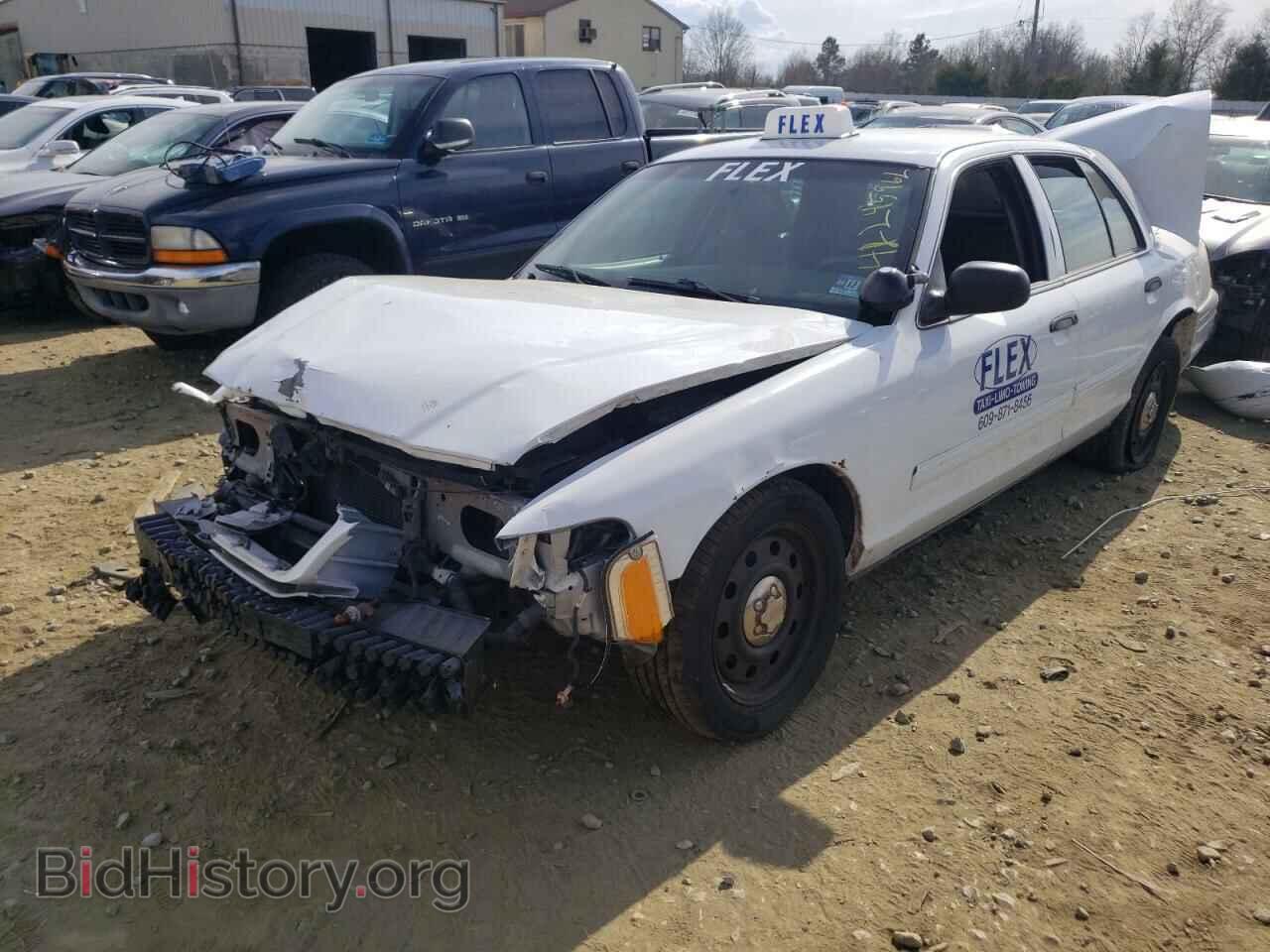 2009 FORD CROWN VIC - VIN: 2FAHP71V69X146103 - Фото 2