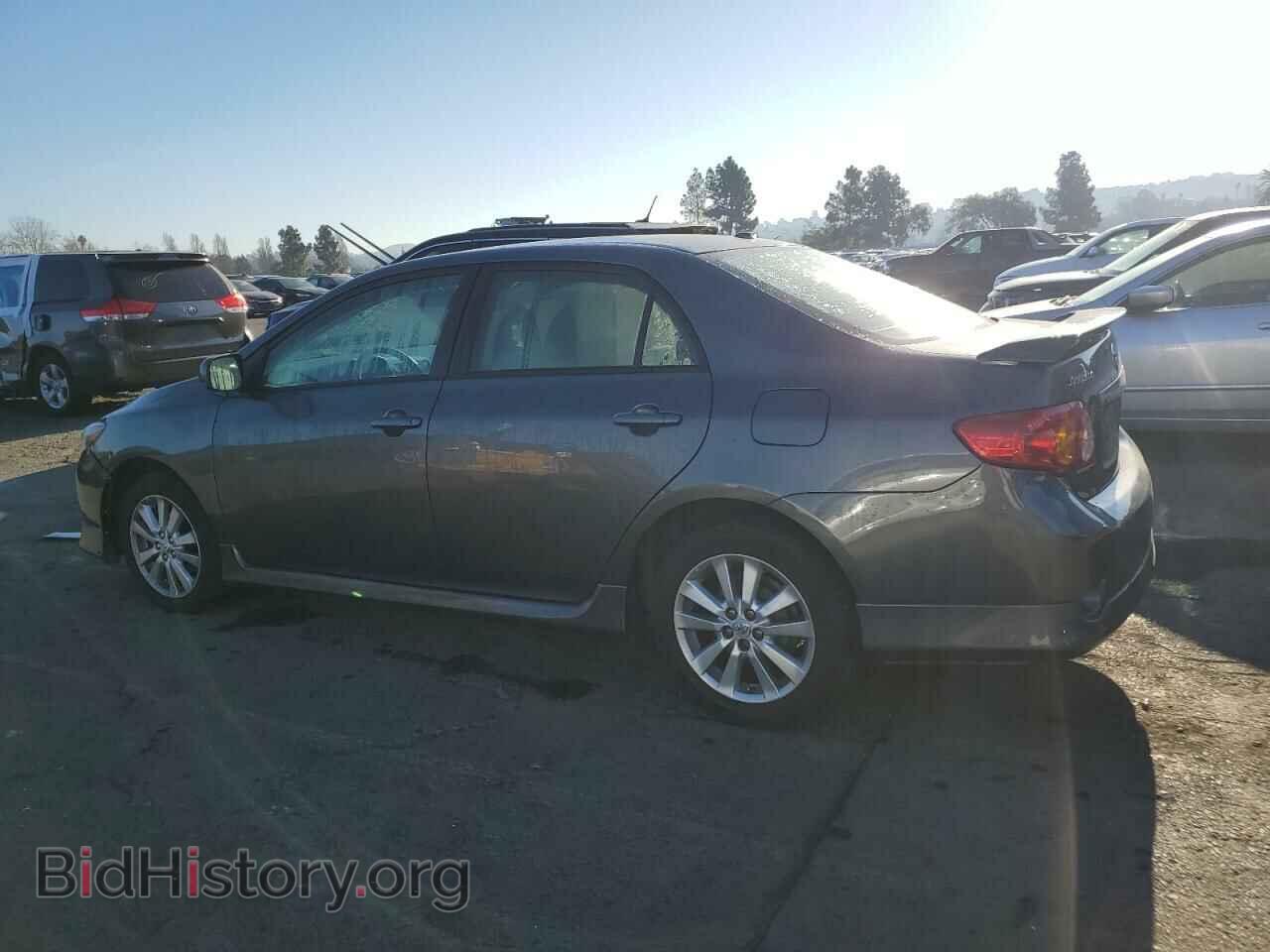 2010 TOYOTA COROLLA - VIN: 2T1BU4EE4AC423793 - Фото 2