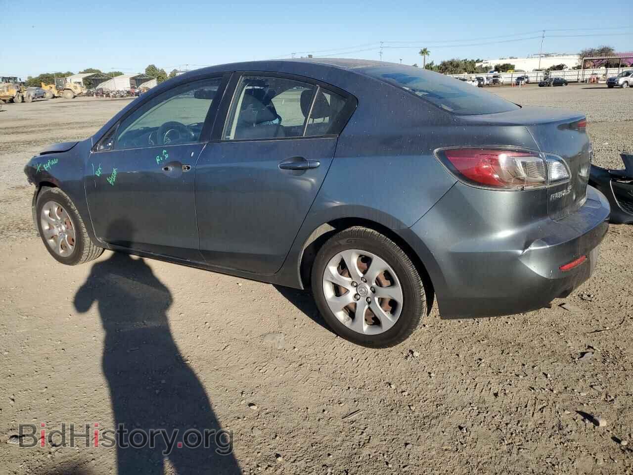 2013 MAZDA 3 - VIN: JM1BL1TG1D1815564 - Фото 2