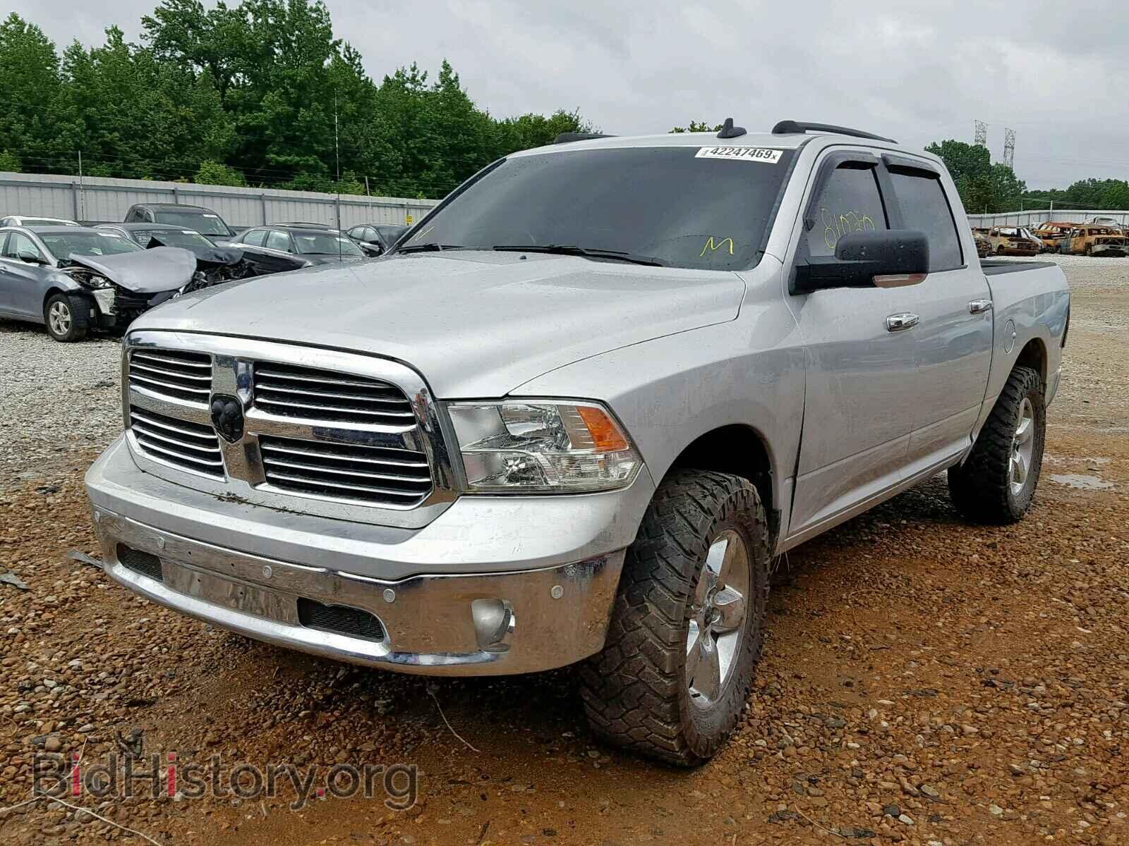 2016 RAM 1500 SLT - VIN: 3C6RR7LT6GG214337 - Фото 2
