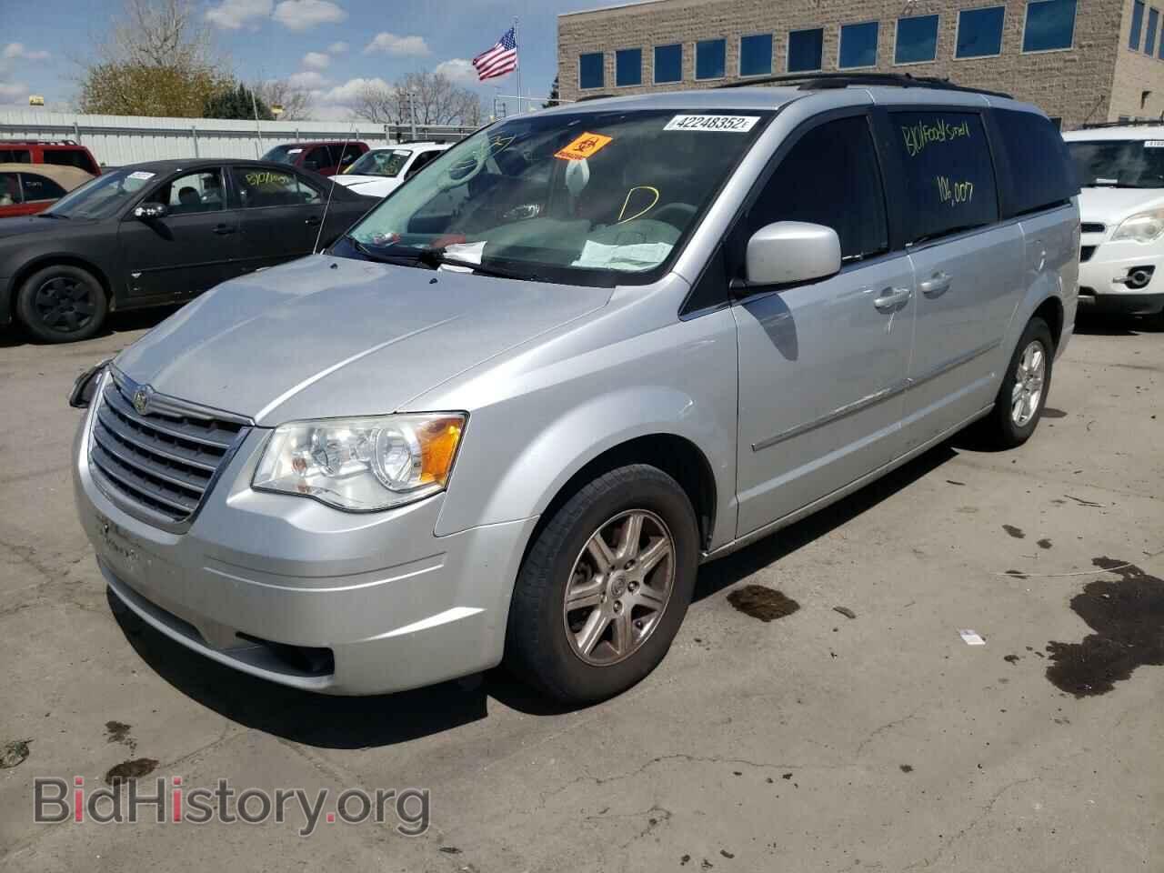 2010 CHRYSLER MINIVAN - VIN: 2A4RR5D10AR257187 - Фото 2