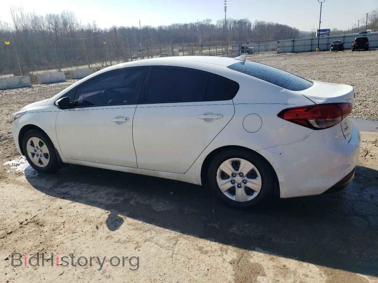2017 KIA FORTE - VIN: 3KPFK4A73HE104833 - Фото 2