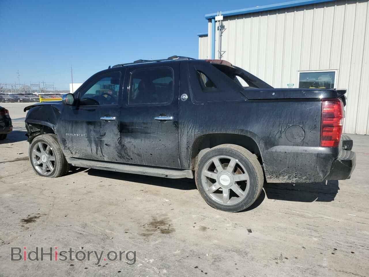 2013 CHEVROLET AVALANCHE - VIN: 3GNMCFE02DG353160 - Фото 2