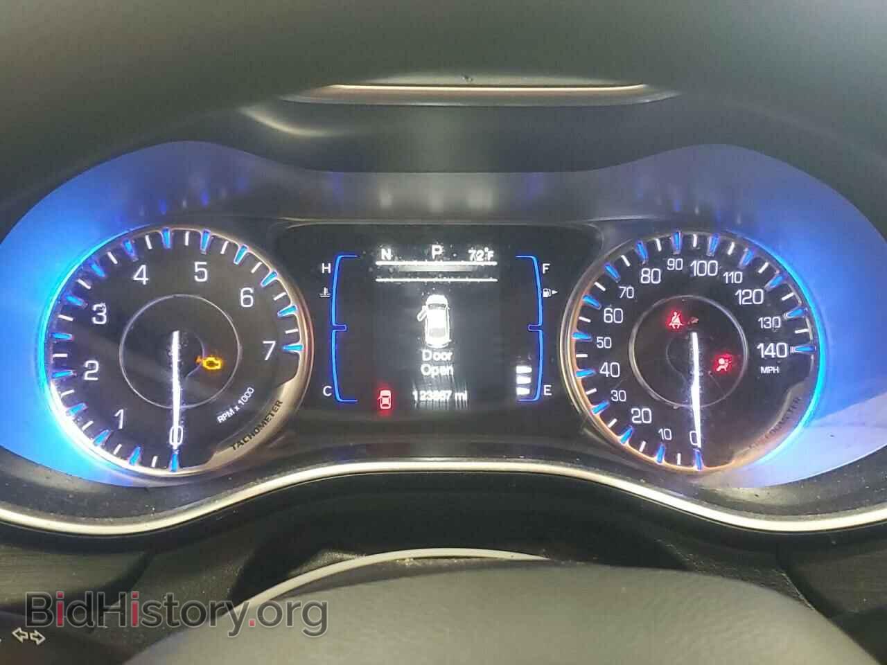 2015 CHRYSLER 200 - VIN: 1C3CCCAB8FN526706 - Фото 9
