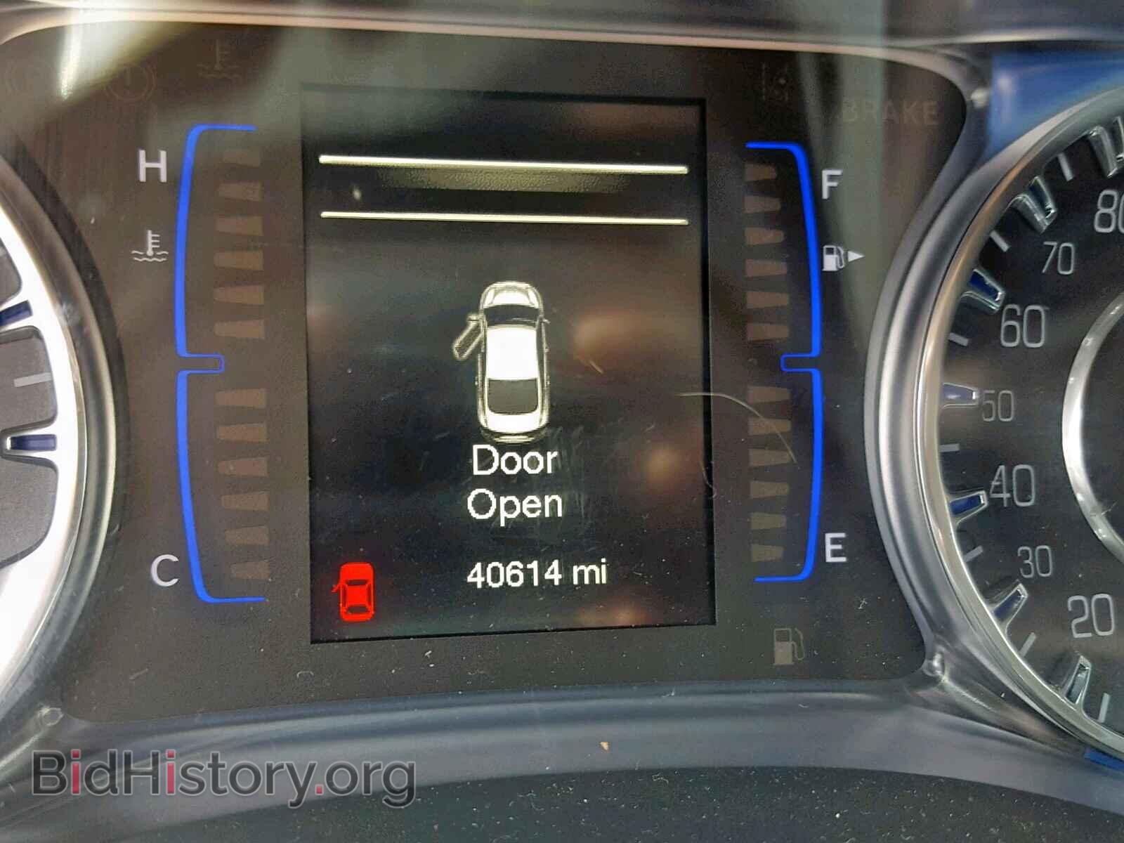 2016 CHRYSLER 200 - VIN: 1C3CCCABXGN178232 - Photo 8
