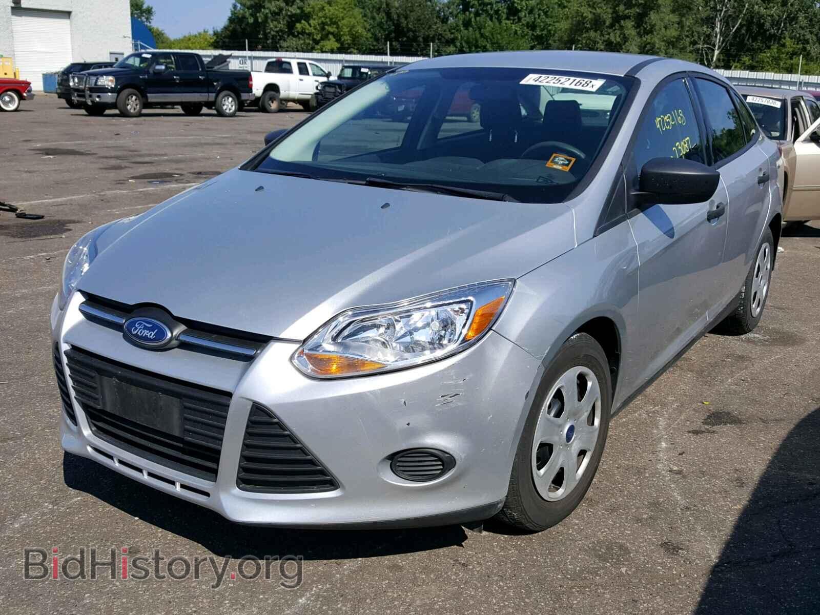 2012 Ford FOCUS (VIN 1FAHP3E22CL347672) — фото 2 из 10