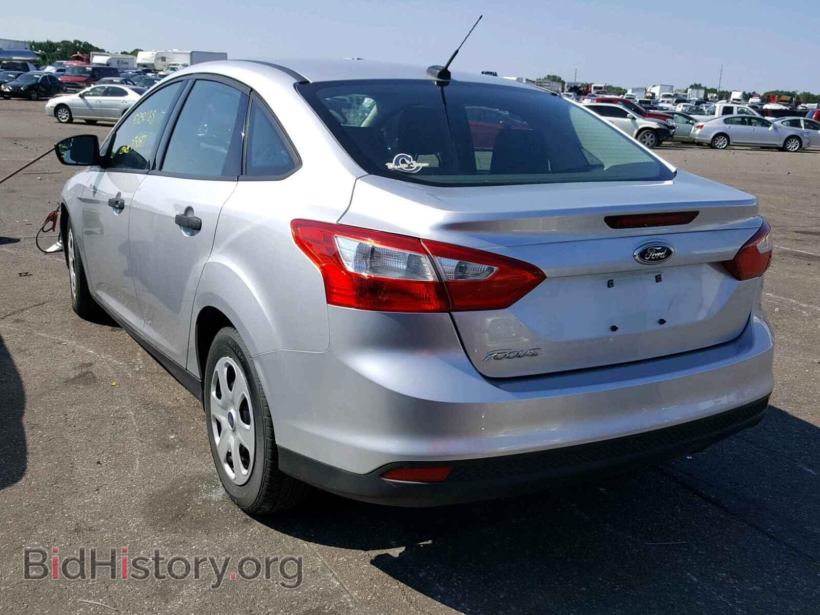 2012 Ford FOCUS (VIN 1FAHP3E22CL347672) — фото 3 из 10