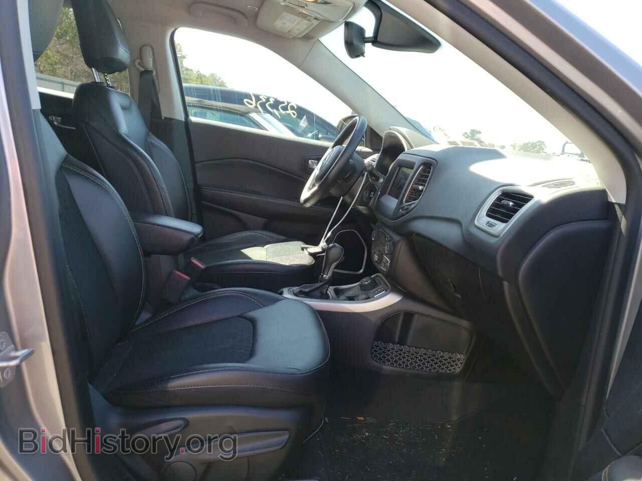 2019 JEEP COMPASS - VIN: 3C4NJDBB2KT647143 - Фото 5
