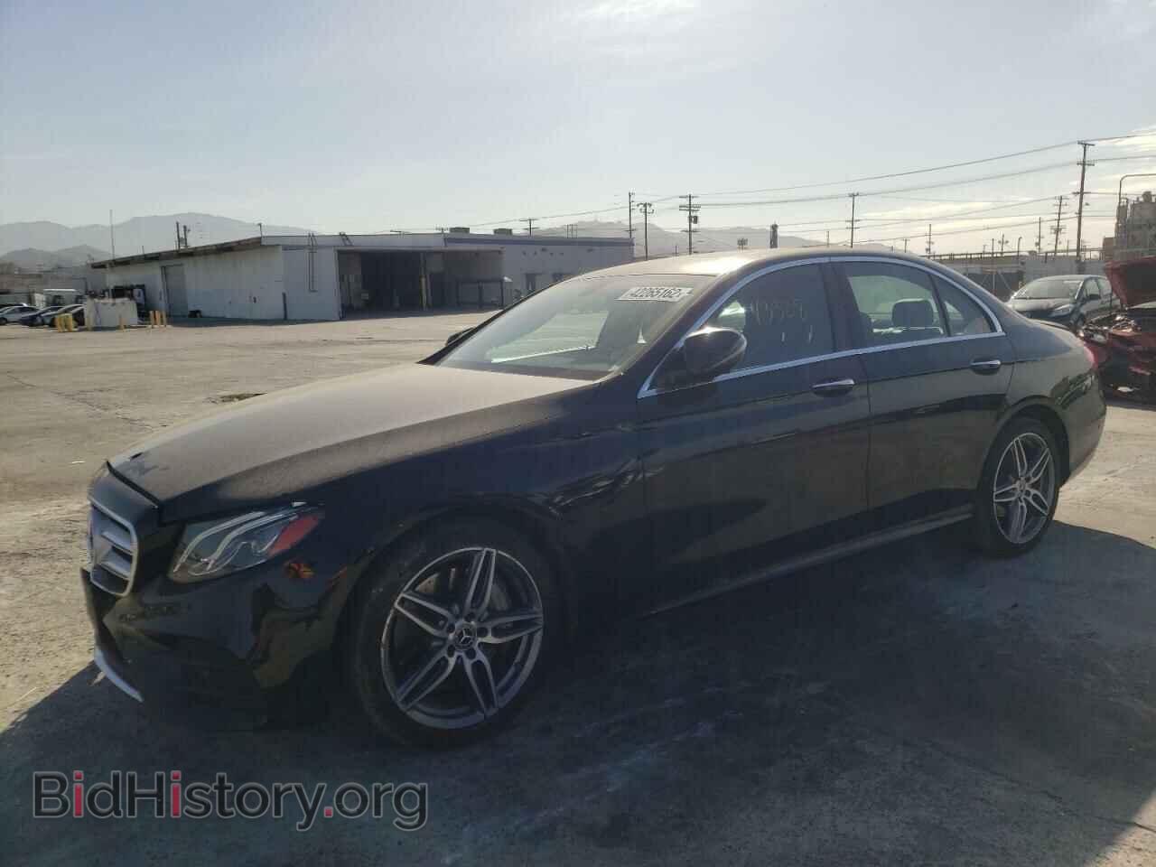 2019 MERCEDES-BENZ E-CLASS - VIN: WDDZF4JB2KA577144 - Фото 2