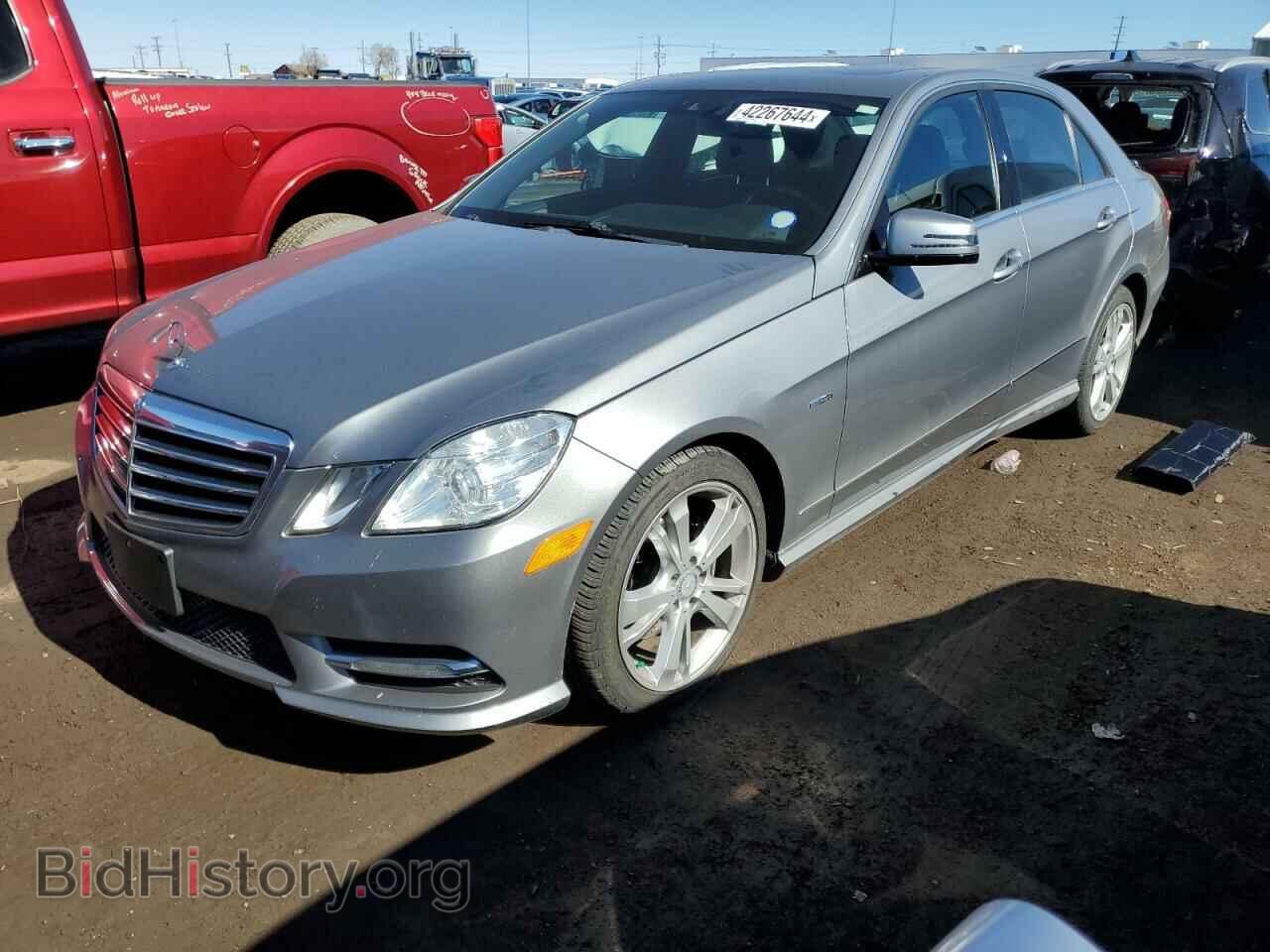 Photo WDDHF8JB9CA617272 - MERCEDES-BENZ E-CLASS 2012