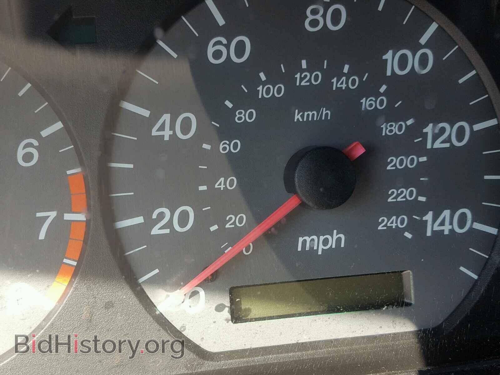 2000 MAZDA 626 - VIN: 1YVGF22C7Y5157002 - Фото 8