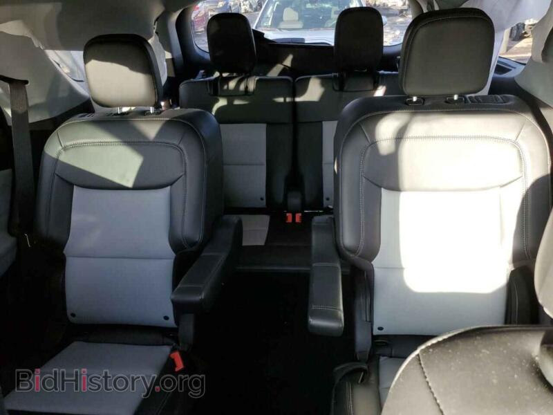 2023 Ford EXPLORER (VIN 1FMSK8DH2PGB32529) — photo 10 of 13