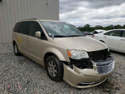 2011 Chrysler MINIVAN Town & COU, gold — VIN 2A4RR5DG3BR697829, Copart