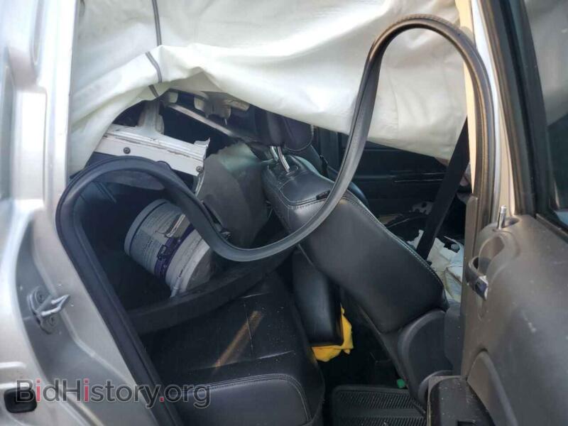 2011 Jeep COMPASS (VIN 1J4NF5FB6BD205158) — photo 11 of 14