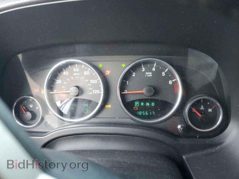 2011 Jeep COMPASS (VIN 1J4NF5FB6BD205158) — photo 9 of 14