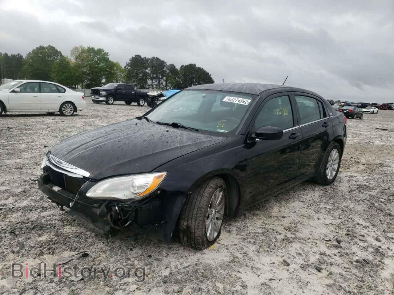 2013 CHRYSLER 200 - VIN: 1C3CCBBG4DN531984 - Фото 2