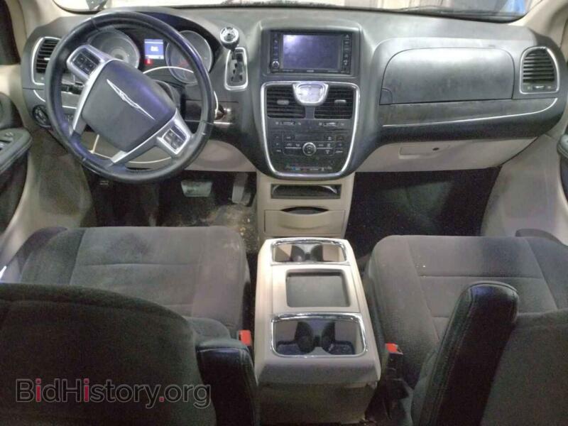 2011 Chrysler MINIVAN (VIN 2A4RR5DG6BR701680) — photo 8 of 13