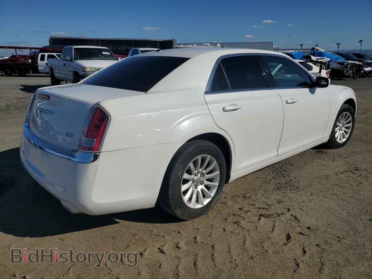 2011 CHRYSLER 300 - VIN: 2C3CA4CG9BH572858 - Фото 3