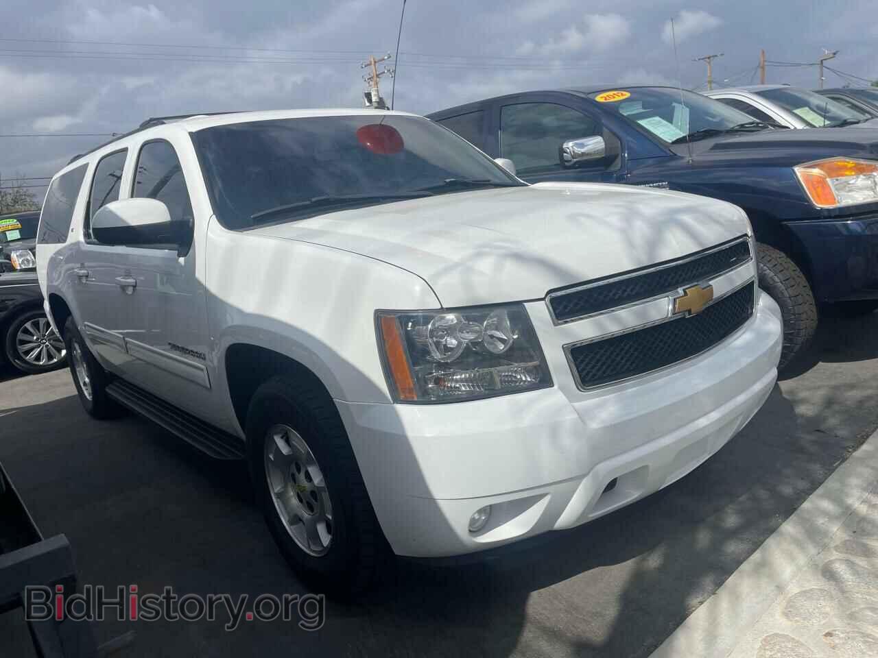 Фотография 1GNSCJE07DR242470 - CHEVROLET SUBURBAN 2013