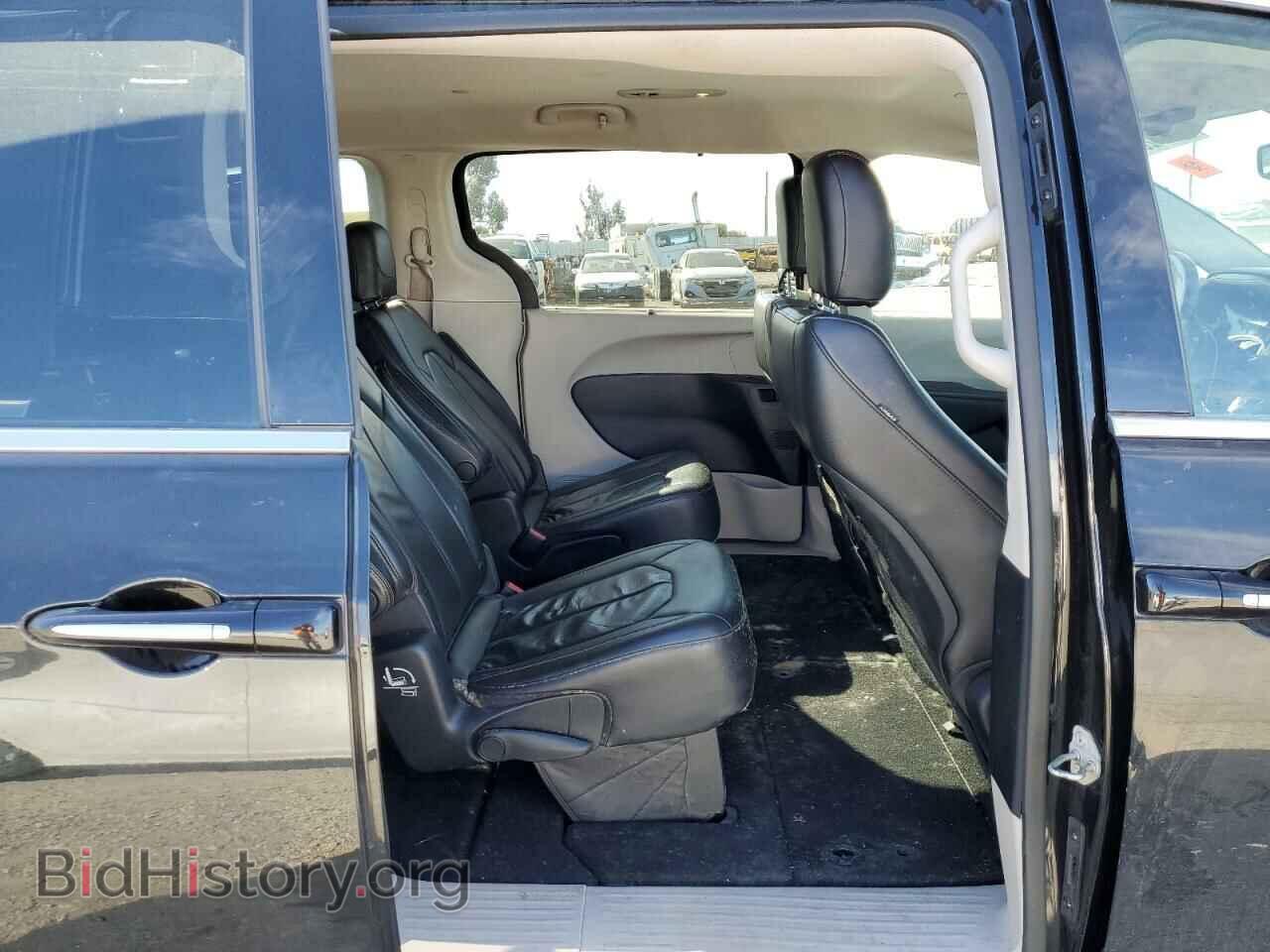 2018 CHRYSLER PACIFICA - VIN: 2C4RC1BG4JR278728 - Photo 11