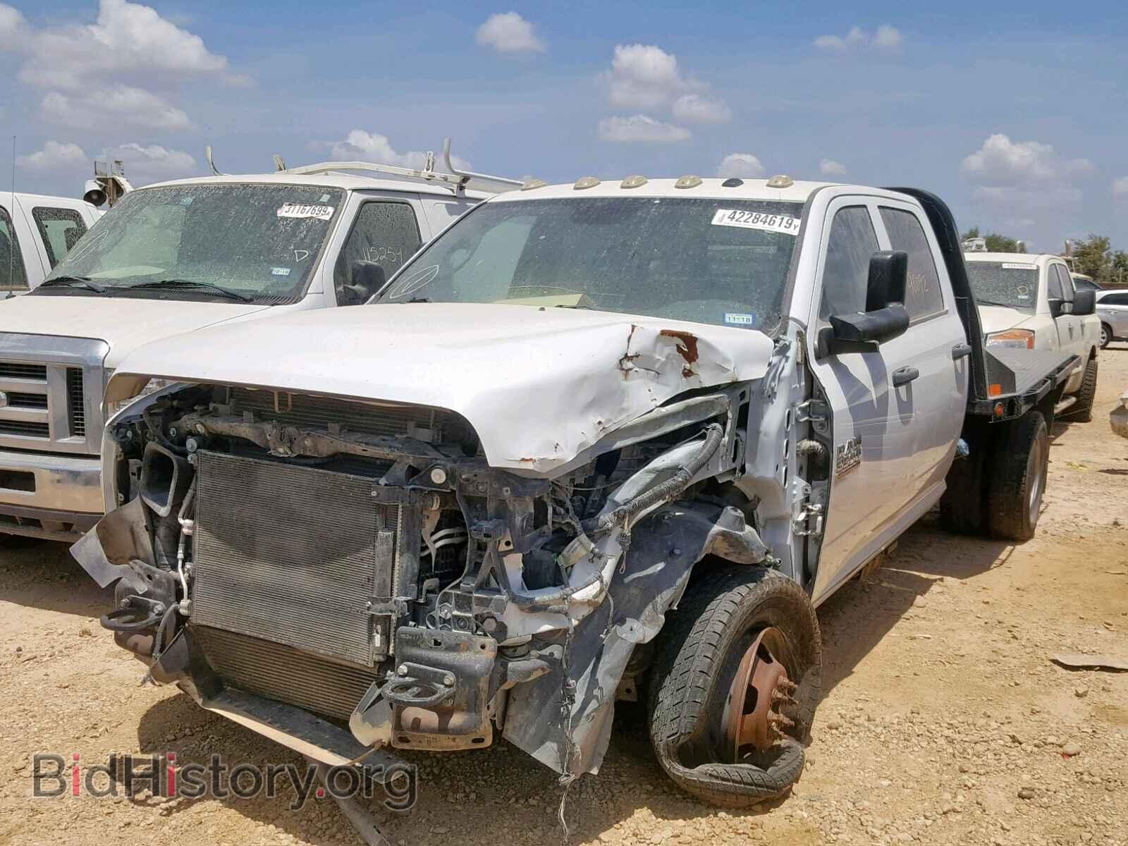 2014 RAM 3500 - VIN: 3C7WRTCL6EG286241 - Photo 2