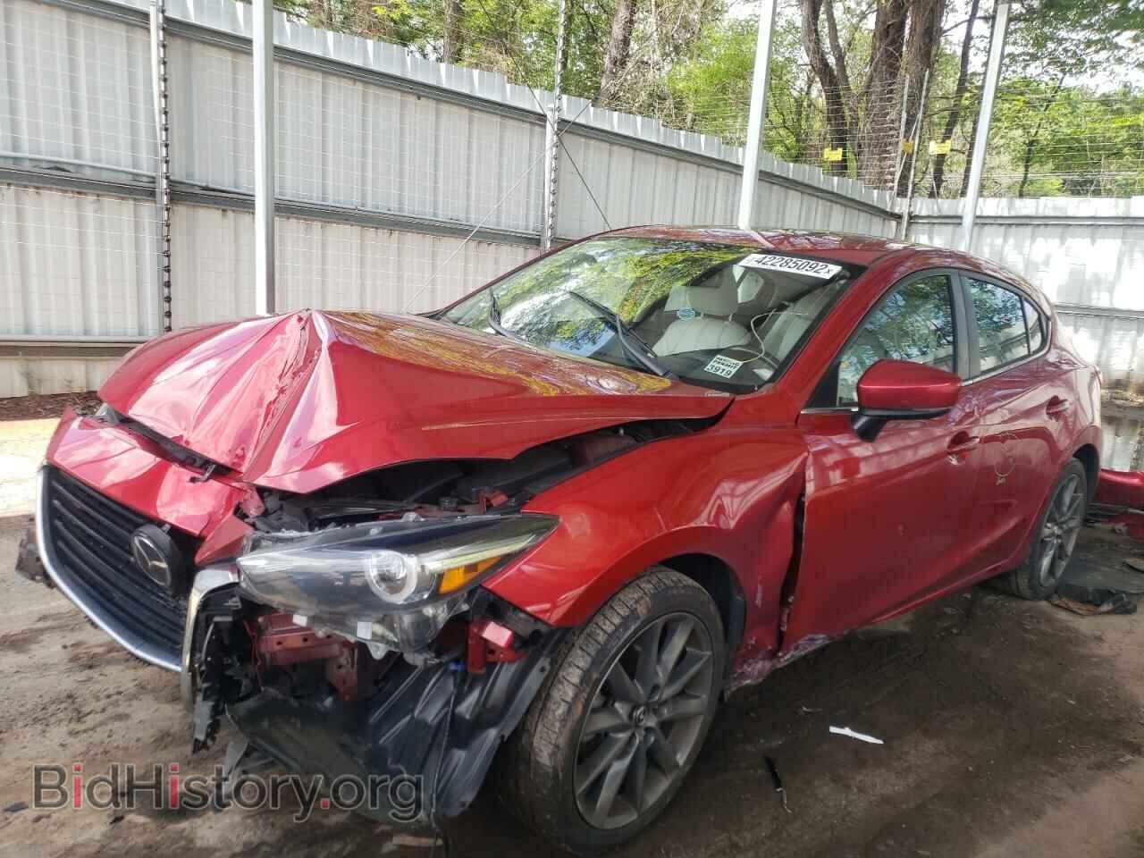 2018 MAZDA 3 - VIN: 3MZBN1M37JM187740 - Фото 2