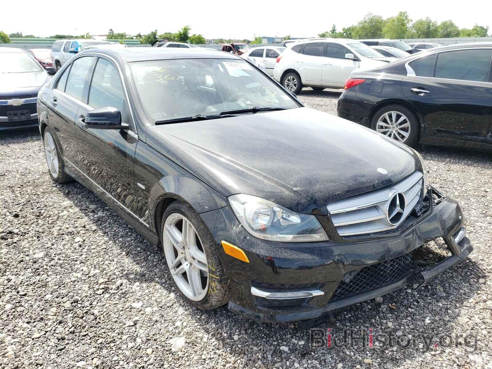 Photo WDDGF4HB3CR215727 - MERCEDES-BENZ C CLASS 2012