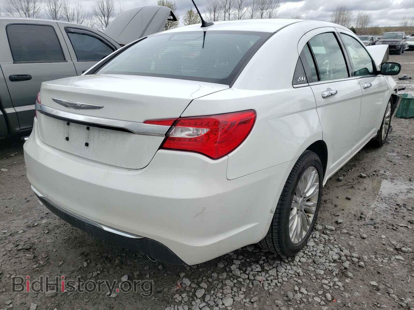 2011 CHRYSLER 200 - VIN: 1C3BC2FG2BN596559 - Фото 4