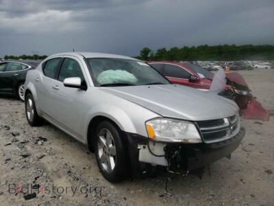 2011 Dodge AVENGER Avenger LU, серебристый — VIN 1B3BD2FB0BN574896, Copart