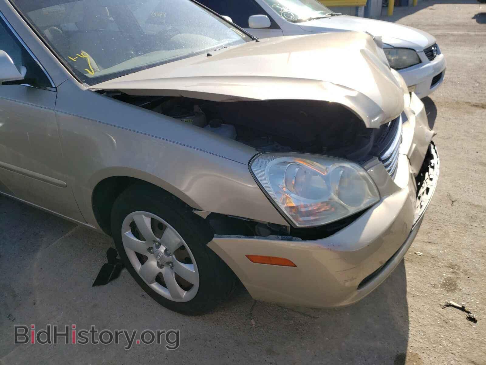 2007 KIA OPTIMA - VIN: KNAGE123275158024 - Фото 9