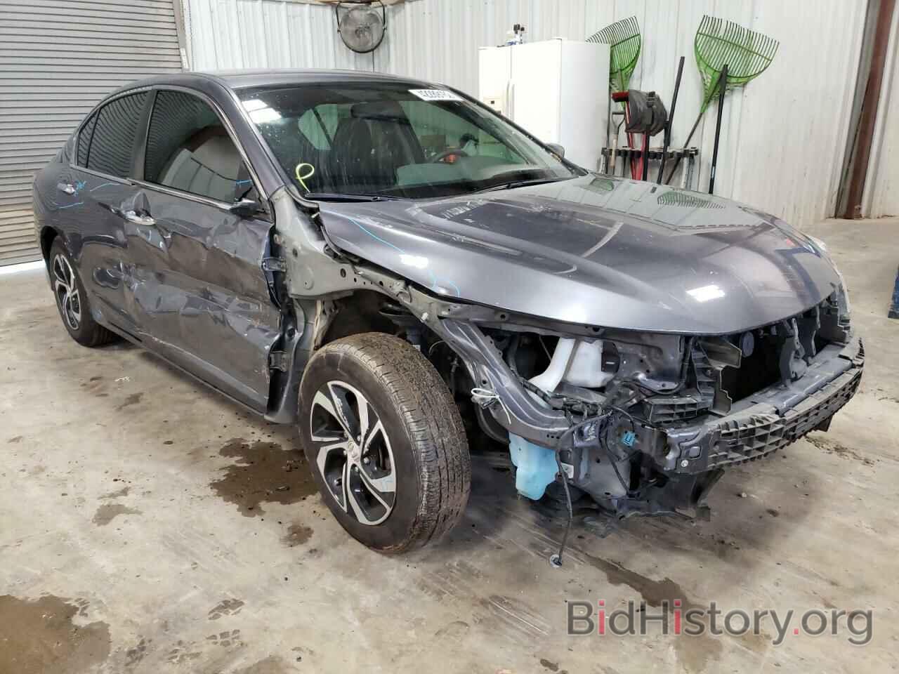 Photo 1HGCR2F33HA136811 - HONDA ACCORD 2017