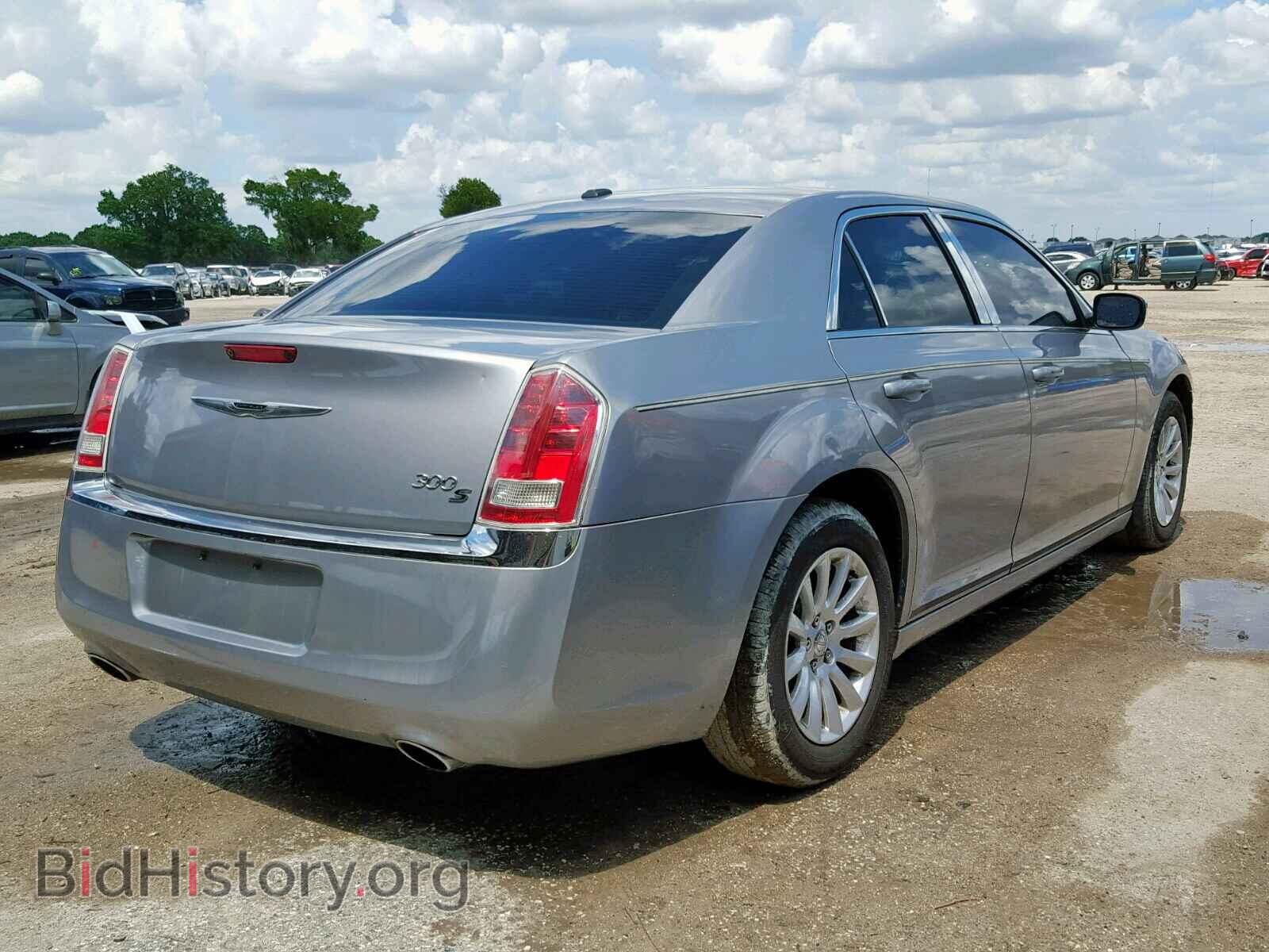 2013 CHRYSLER 300 - VIN: 2C3CCAAG9DH626917 - Фото 4