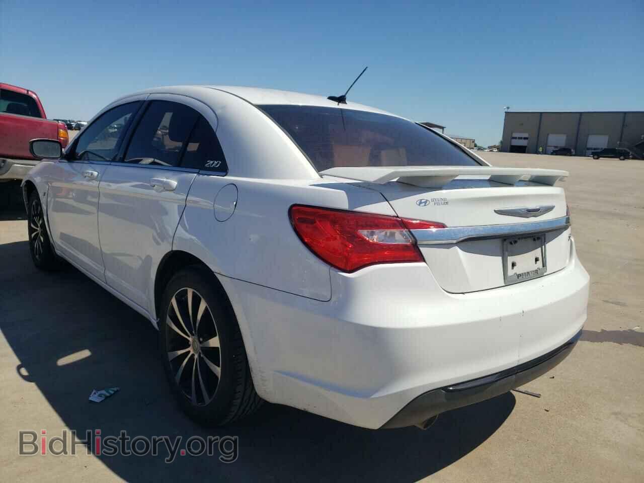 2012 CHRYSLER 200 - VIN: 1C3CCBHG6CN277703 - Фото 3