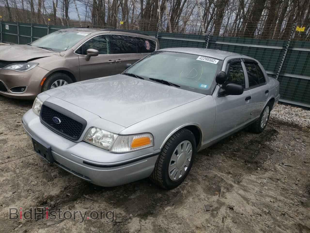 2011 FORD CROWN VIC - VIN: 2FABP7BV9BX104700 - Фото 2