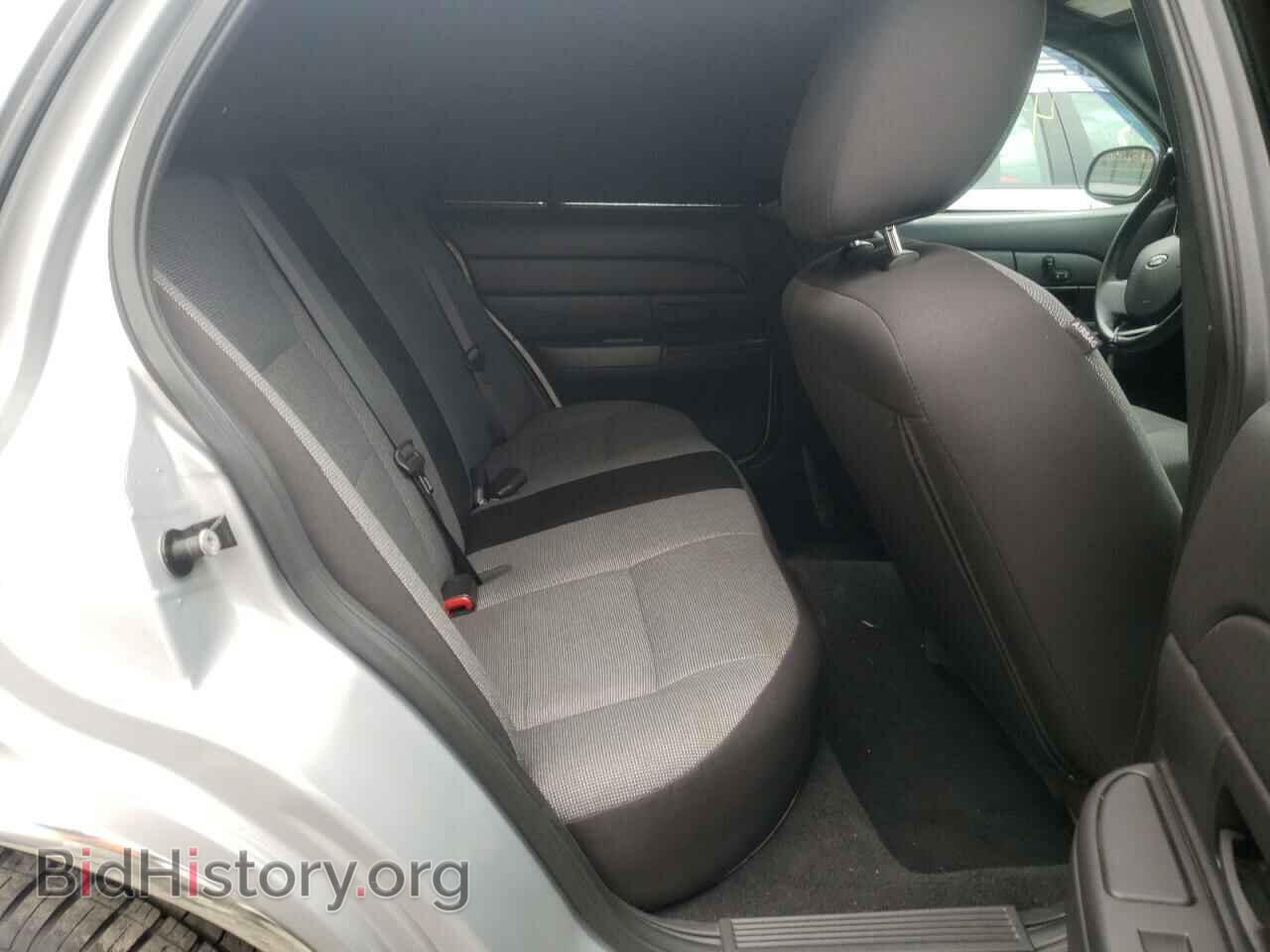 2011 FORD CROWN VIC - VIN: 2FABP7BV9BX104700 - Фото 6