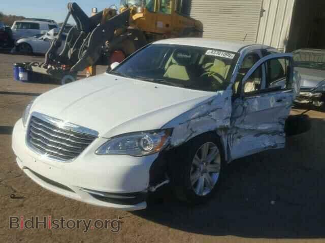 2013 CHRYSLER 200 - VIN: 1C3CCBAB3DN763322 - Фото 2