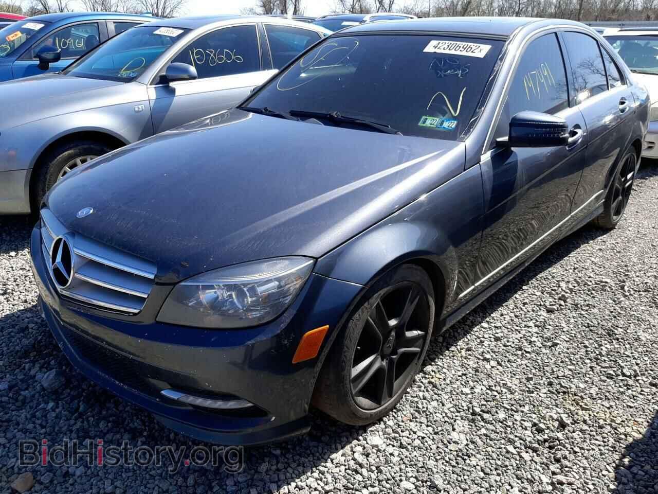 2011 MERCEDES-BENZ C-CLASS - VIN: WDDGF8BB3BR164986 - Фото 2