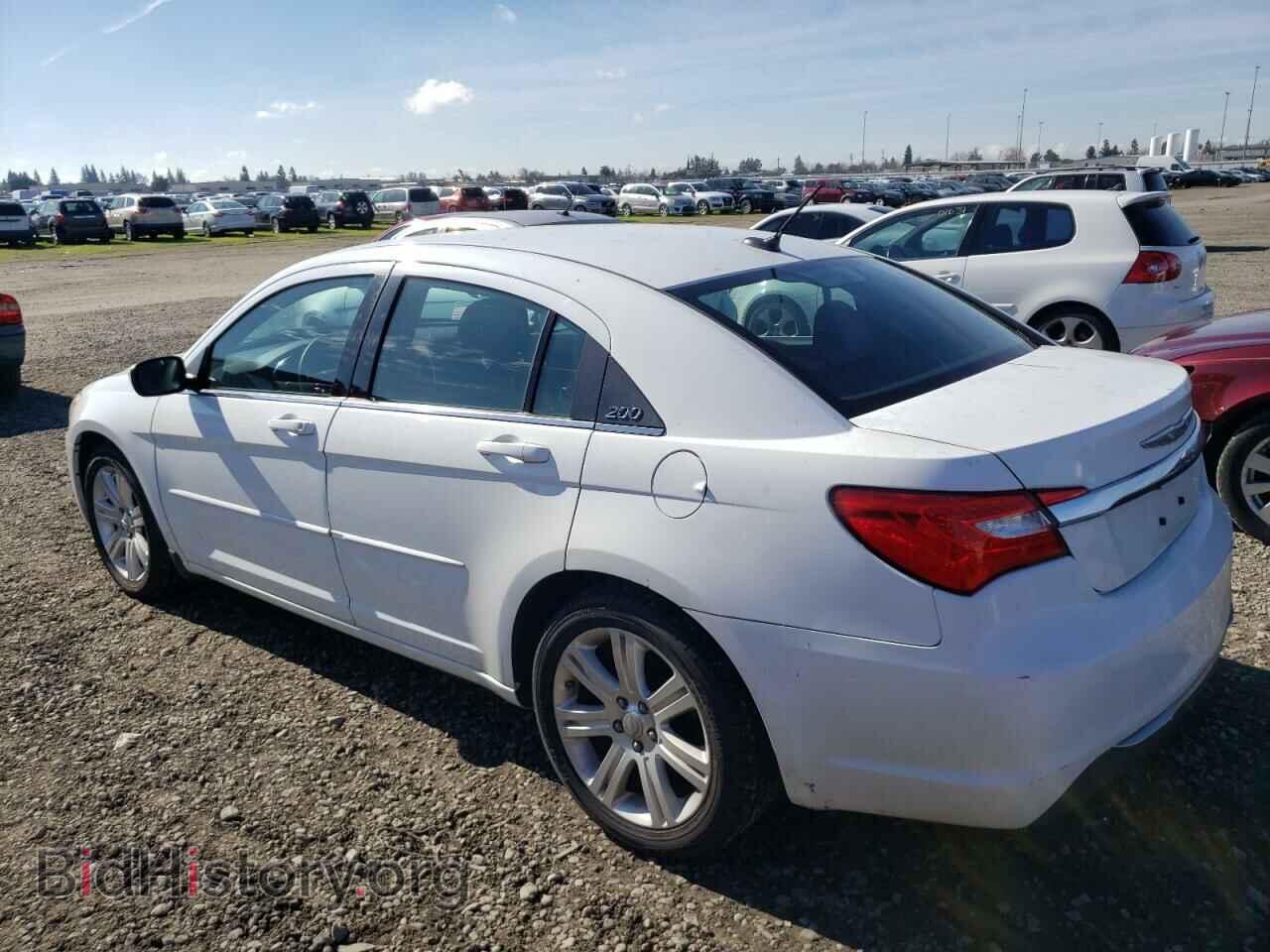 2012 CHRYSLER 200 - VIN: 1C3CCBAB1CN317877 - Фото 2
