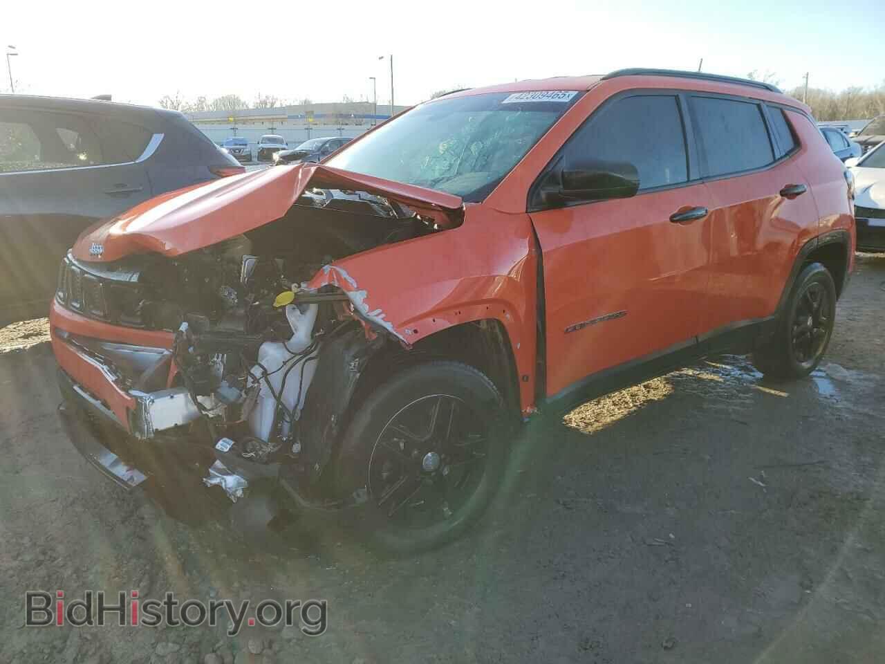 Фотография 3C4NJCAB4JT226759 - JEEP COMPASS 2018