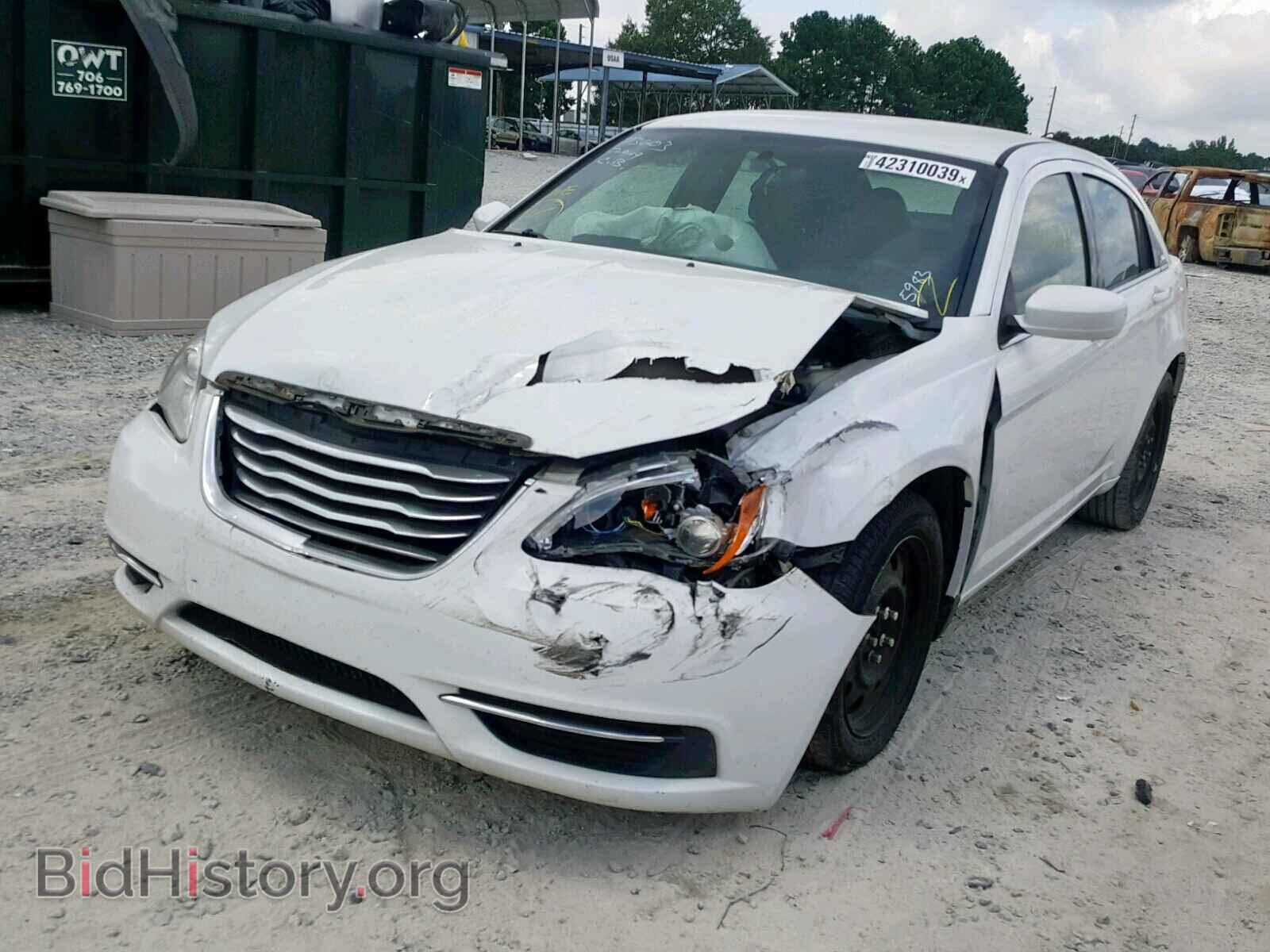 2014 CHRYSLER 200 - VIN: 1C3CCBAB2EN235983 - Фото 2