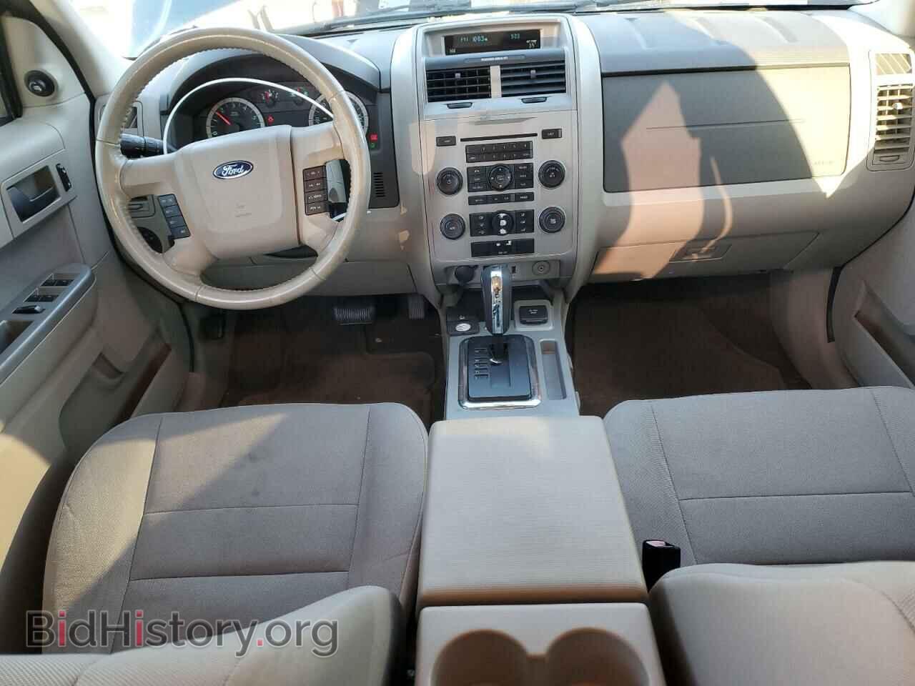 2011 FORD ESCAPE - VIN: 1FMCU4K30BKC54584 - Фото 8