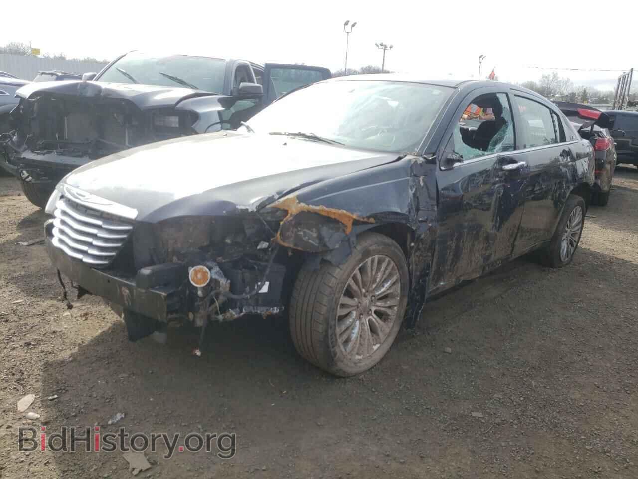 2011 CHRYSLER 200 - VIN: 1C3BC2FG8BN520618 - Фото 2
